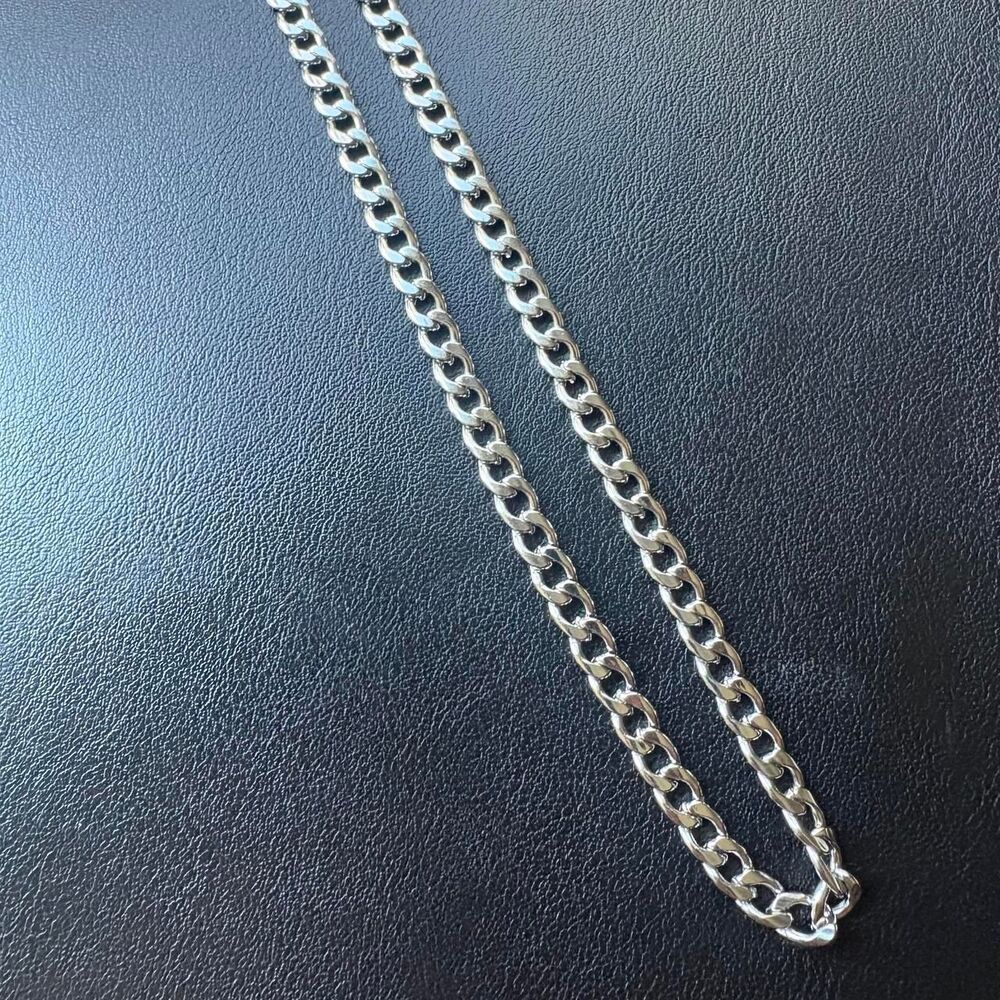 Unbranded Men's Silver and Black Jewellery - Picture 5 of 6